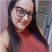 Professora de Língua Portuguesa ensina crianças 1 ao 5 ano